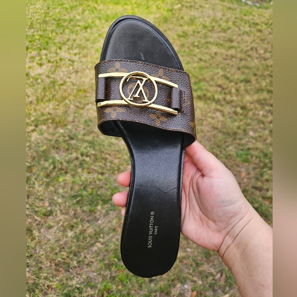 Louis Vuitton lock it mule size 40 (9.5) - Picture 2 of 12